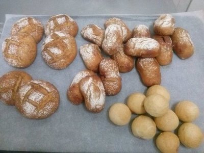 Bollinos preñaos y barra rellena